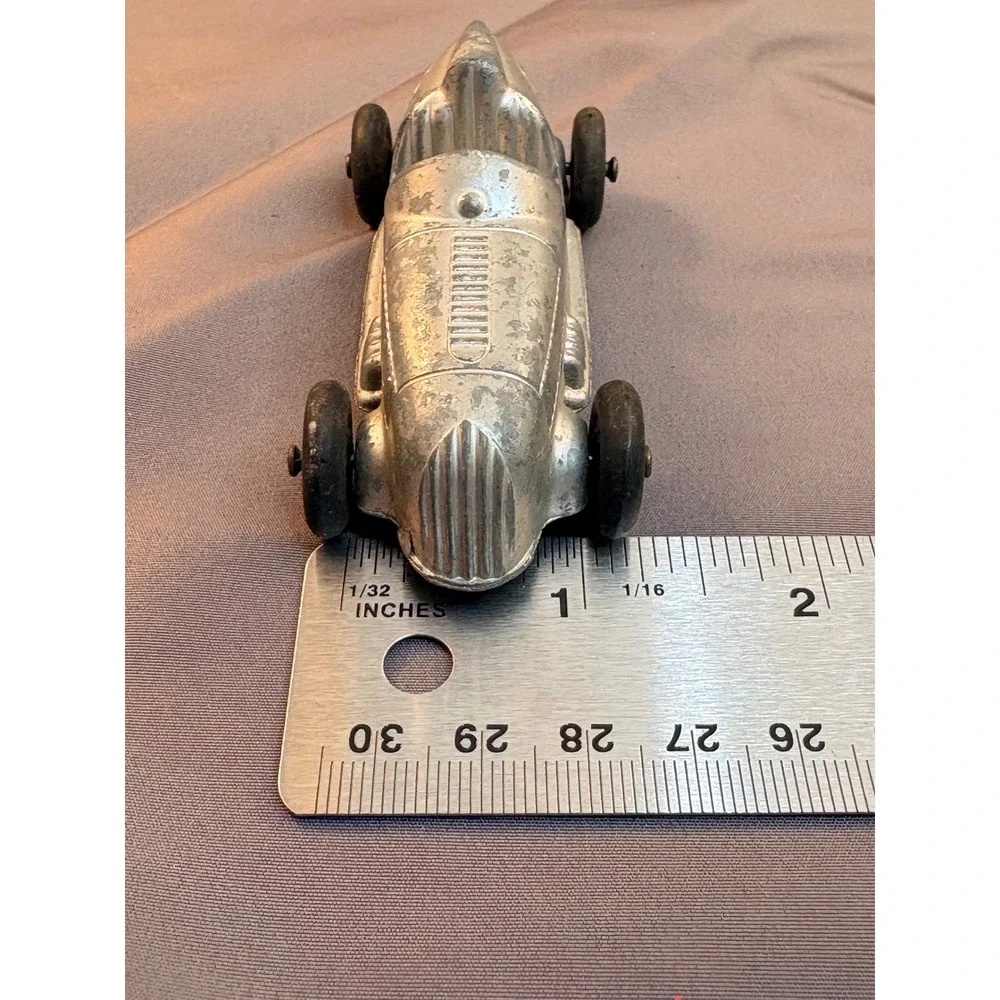 Vintage Tootsietoy Diecast Race Car Number 5 Silver Speedster Made in USA E-25